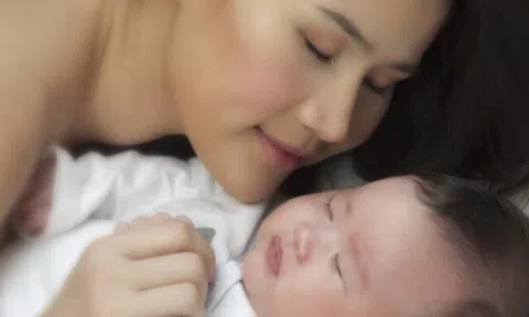Đứa trẻ được Tăng Thanh Hà xem như con đẻ: Dậy thì chân dài 1m8, mặt y hệt mẹ "ác nữ màn ảnh"