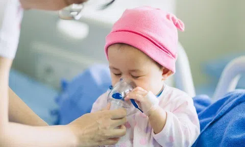 Mùa lạnh khi trẻ có dấu hiệu nào chứng tỏ miễn dịch đang suy giảm, cần bổ sung ngay để tránh nhập viện