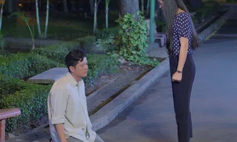 Phát hiện chồng cũ của vợ đến nhà hơn 2 tiếng, tôi nổi điên tát vợ rồi quỳ khóc khi biết sự thật