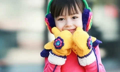 Trẻ cứ đến mùa lạnh là ốm vặt, đây là 4 mẹo tự nhiên bác sĩ khuyên cha mẹ áp dụng ngay cho trẻ