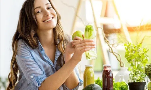 Ăn nhạt, uống nhiều nước có thật sự tốt cho thận? Đáp án dễ nhưng nhiều người chủ quan, thường hay bỏ qua