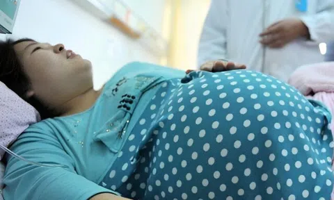 Sinh con 7 năm bụng vẫn phình to như có bầu, đến viện chụp CT bác sĩ thở dài: "Sao không khám sớm hơn?"