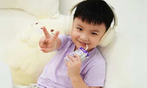 Lần đầu tiên, ba dưỡng chất quý lấy cảm hứng từ các dưỡng chất có trong sữa mẹ được đưa vào chung một công thức