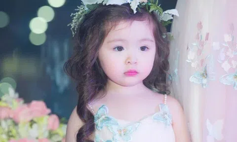 Đúng dịp Tết Dương lịch, bé gái Việt giành giải em bé đáng yêu nhất ở Anh vì quá xinh