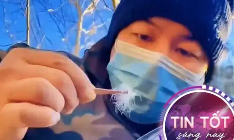 Người đàn ông nuôi 1800 con ngỗng, tự tay nhặt từng sợi lông làm áo tặng vợ