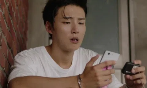 Mừng rỡ vì cưới được vợ vừa xinh vừa giàu, đêm tân hôn thấy một đoạn video, tôi sợ đến tái mặt