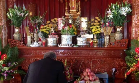 Mùng 1 tháng Chạp đừng đặt 3 thứ trên bàn thờ kẻo tổn hại phúc khí, đặt 2 thứ để vạn sự hanh thông