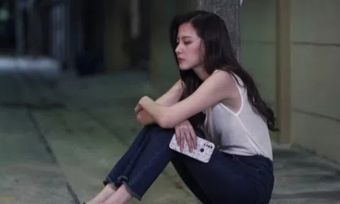 Bố ruột cho 500 triệu làm hồi môn, bố dượng gửi một bức ảnh, mở ra tôi sợ đến mức tay run lên