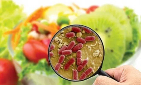 Hàng loạt vụ thực phẩm bẩn bị phanh phui, chuyên gia cảnh báo nóng dịp cận Tết Bính Ngọ 2026