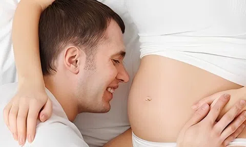 Quan hệ mấy phút thì có bầu? Nam giới càng mạnh "chuyện ấy" càng dễ sinh con? Câu trả lời gây bất ngờ