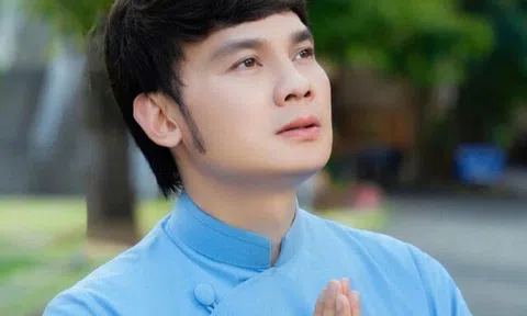 NSƯT Kim Tiểu Long từ Mỹ về nghẹn ngào khóc bên mộ con gái