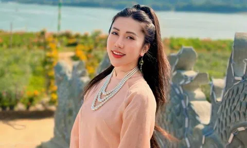 MC Hồng Nhung VOV Giao thông: "Độc thân không phải thiếu, mà là đang chờ"