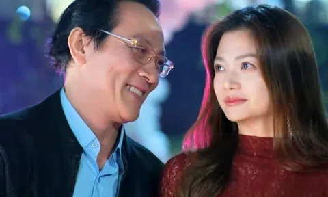 Gia Đình Trái Dấu kết chóng vánh vẫn được khen viên mãn: Đức cầu hôn Vân, ông Phi tranh thủ nắm tay bà Ánh