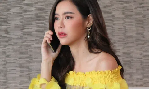 Bố mẹ luôn đi du lịch mỗi dịp Tết, mãi đến khi chị họ gọi điện, tôi mới biết sự thật