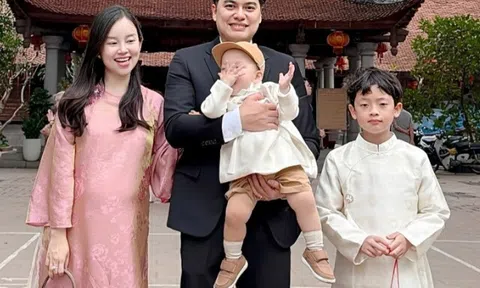 Hot girl Nhật ký Vàng Anh bế bầu lần 3 đi chơi Tết với chồng công an, quý tử 10 tuổi ra dáng soái ca