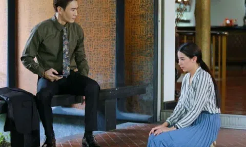 Chồng kiếm được 80 triệu/tháng, vô tình thấy một tờ giấy kẹp trong sách con trai, tôi quỳ xuống xin anh ly hôn