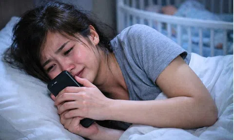 Mới đẻ 1 tháng thì ly hôn, nửa đêm gọi chồng cũ: “Em đau bụng quá”, âm thanh bên đó vọng lại khiến tôi ngất lịm