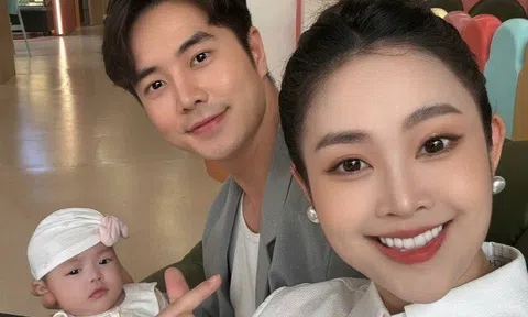 5 năm mới có con với "MC có nụ cười đẹp nhất VTV", sao nam VFC tự tin "thêm mấy đứa nữa cũng 'cân' được"