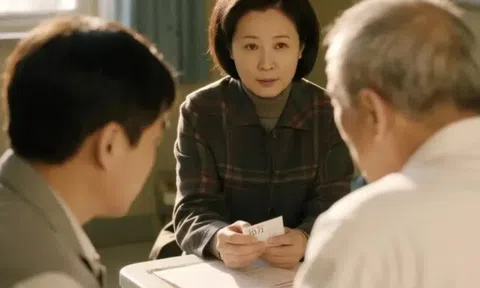 Nghỉ hưu lương 11 triệu, tôi tái hôn với người kém 3 tuổi, vừa đăng ký xong thì con ông liền nhờ một việc