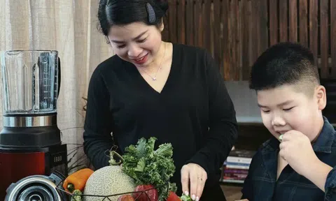 Lo con cân nặng ở mức báo động, mẹ đảm ra tay "làm cơm mang đi học", kết quả thật bất ngờ