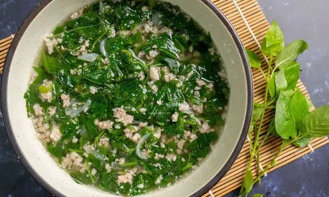 Loại rau có giá rẻ bèo, được ví là “vua sắt và canxi” nhưng phần tốt nhất lại hay bị vứt bỏ