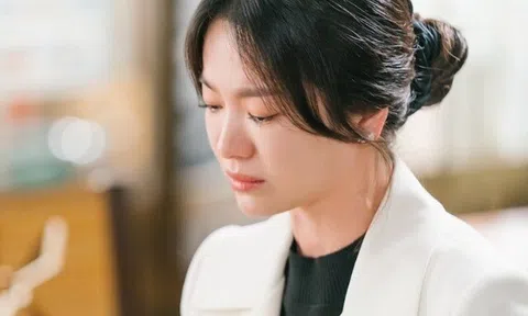 Ứng trước viện phí giúp chồng cũ khi vô tình gặp ở bệnh viện, 5 ngày sau con anh đưa tôi một lá thư