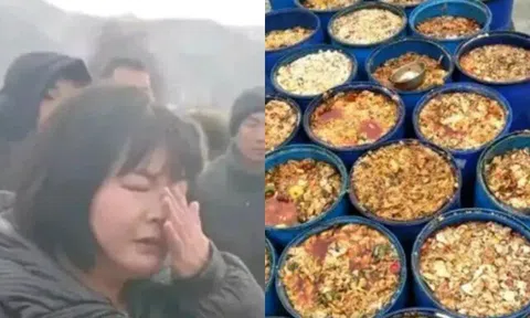 Con nhắn tin kêu "cơm trưa ở trường dở quá", mẹ tới nhà bếp kiểm tra thì còn sốc hơn với những gì đã nhìn thấy