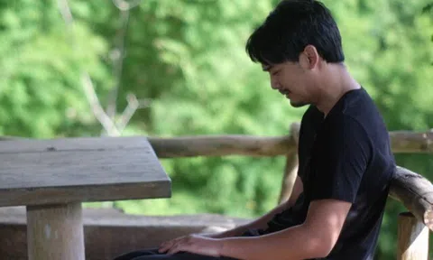 Sinh nhật vợ cũ, tôi nhắn “mệt rồi thì về đi”, cô ấy đáp 5 từ khiến tôi khóc đỏ mắt