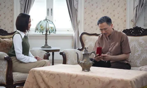 Bố dượng nuôi tôi học đại học nhưng không đến đám cưới tôi, khi về quê ông tiết lộ một bí mật