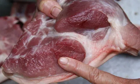 Thịt lợn nhiễm bệnh sẽ có những dấu hiệu này, dù rẻ mấy cũng đừng mua kẻo rước bệnh