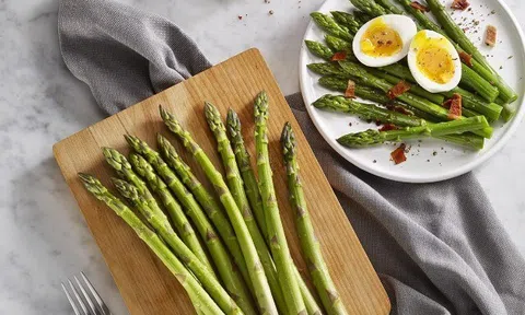 Loại rau được ví là “nhân sâm” bán đầy chợ Việt, tiếc rằng nhiều người chưa biết hết lợi ích để mua về dùng