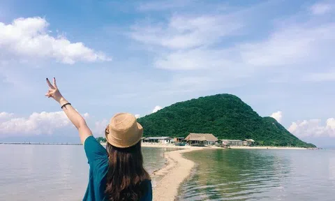 Đảo nào mệnh danh "thiên đường sống ảo", có con đường xuyên biển độc nhất vô nhị, mỗi hè lại gây sốt vì đẹp như phim?