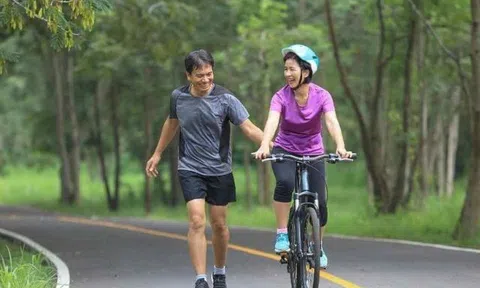 Khác biệt giữa người đi bộ và người đạp xe: Ai sẽ khoẻ và trẻ đẹp hơn về lâu dài?