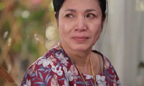 Chồng 52 tuổi bỗng đòi ngủ riêng, biết lý do tôi mừng rơi nước mắt