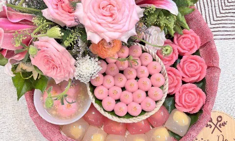 Mẹ đảm gây sốt với mâm cỗ cúng Tết Hàn thực tông hồng cực xinh, ngắm cả ngày không chán mắt