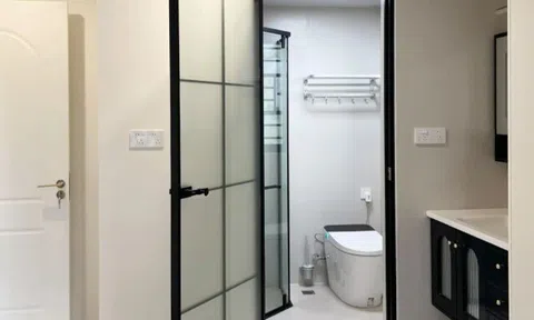 Phòng tắm dùng xong nên mở hay đóng cửa? 90% mọi người làm sai, nghe lý do tôi mới hiểu