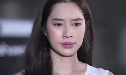 3 năm ly hôn gặp vợ cũ đứng phát cơm từ thiện, tôi đến gần định mỉa thì có người bảo: "Cảm ơn giám đốc!"