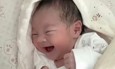 Bà nội định đặt tên cho cháu là Mai Hoài Hận, nhân viên sửa thành cái tên đẹp mà ý nghĩa hơn
