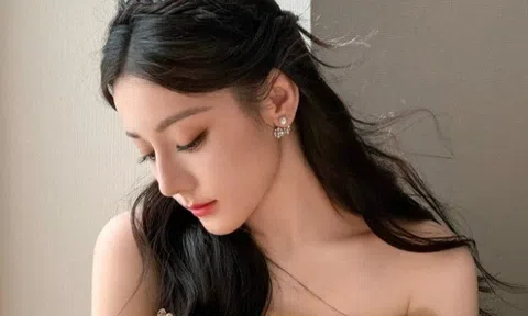 "Búp bê sống" xứ Trung nổi danh khắp châu Á: 34 tuổi vẫn trẻ như thiếu nữ chỉ nhờ 5 thói quen làm đẹp tại nhà