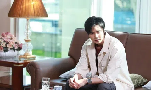 Vợ cũ mới tái hôn, lo lắng cho con gái nên tôi đến thăm đột xuất rồi xấu hổ với cảnh trong nhà