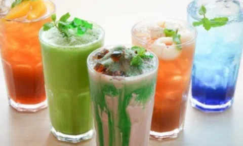Loại nước giải khát ai cũng thích trong mùa nắng nhưng “càng uống càng khát”, chuyên gia cảnh báo điều gì?