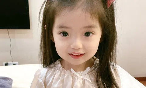 Mẹ đi làm giấy khai sinh đặt tên con gái là Nguyễn Hiểu Qua, nhân viên sửa thành tên khác ai cũng khen quá hay