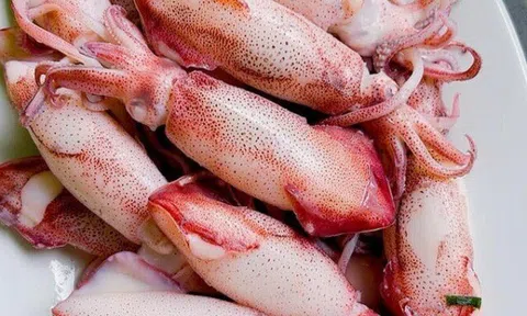 Muốn mực luộc giòn ngon, căng mọng, không bị dai khô, nhớ phải làm ngay điều này