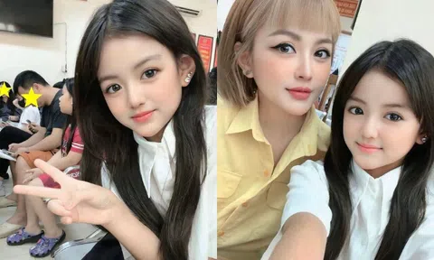 Đi làm CCCD, bé gái Hà Nội “gây sốt” vì quá xinh, nhìn sang mẹ nhiều người sốc hơn vì không biết ai mẹ ai con