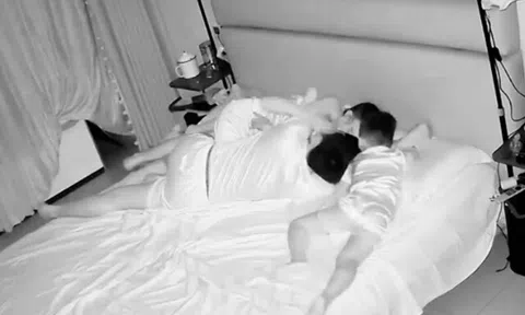 Đoạn clip lúc nửa đêm trong một gia đình 4 người khiến cõi mạng Việt xôn xao, ai cũng thấy thương người mẹ