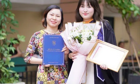 Ngưỡng mộ bảng thành tích “khủng” của nữ sinh HV Ngân hàng, tốt nghiệp sớm loại xuất sắc với GPA 3.94