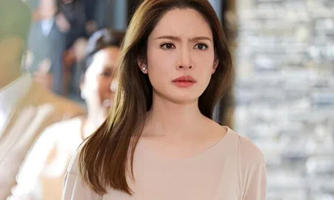 Thấy giúp việc mới lau nhà chưa sạch, tôi bước lại chỉnh đốn thì nhận ra mẹ chồng cũ đã đuổi mình 5 năm trước