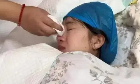 Vợ hôn mê sâu sau sinh con, chồng bật đi bật lại một đoạn ghi âm, người bệnh bất ngờ có phản ứng ngay lập tức