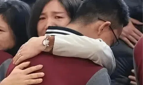 Đang gánh khoản nợ 7 tỷ vẫn quyết nhận nuôi cậu bé mồ côi, 15 năm sau người phụ nữ nhận được số tiền không tưởng