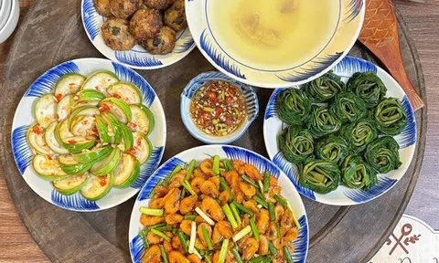 Tổng hợp 14 mâm cơm mùa hè ngon, mát, đủ chất, cả nhà ăn không biết chán
